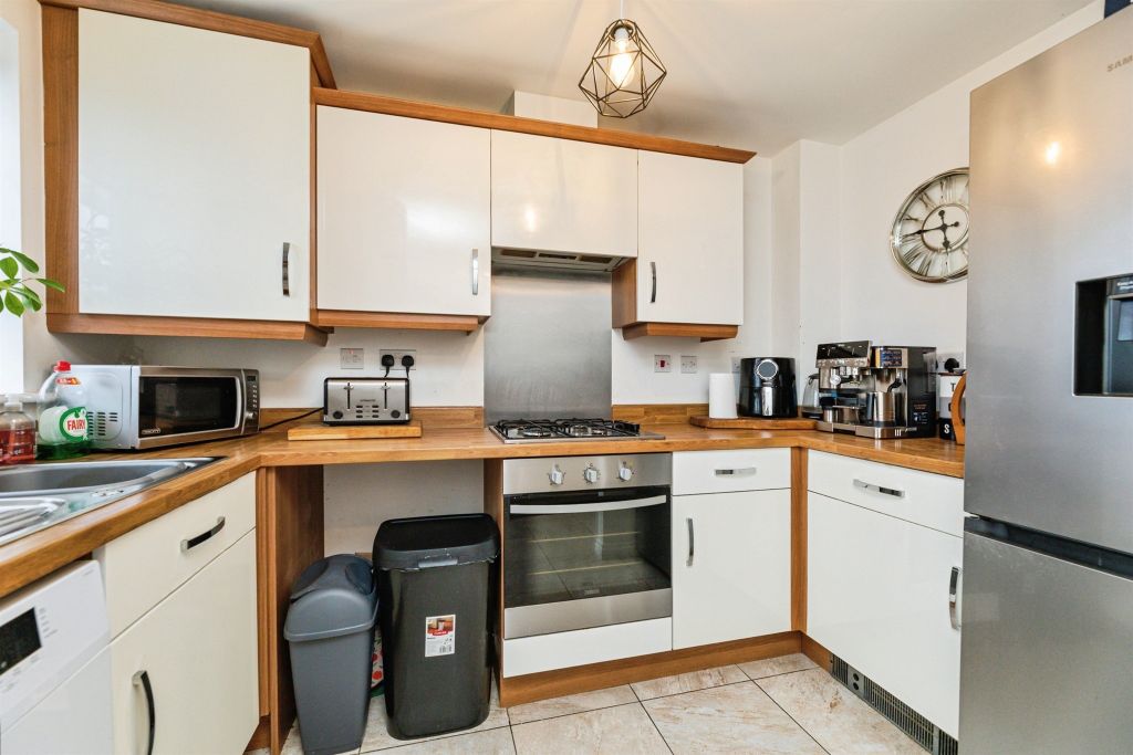 Property photo 2 of 16