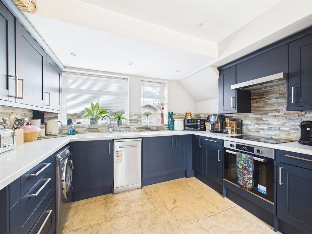 Property photo 2 of 17 Picture No. 06