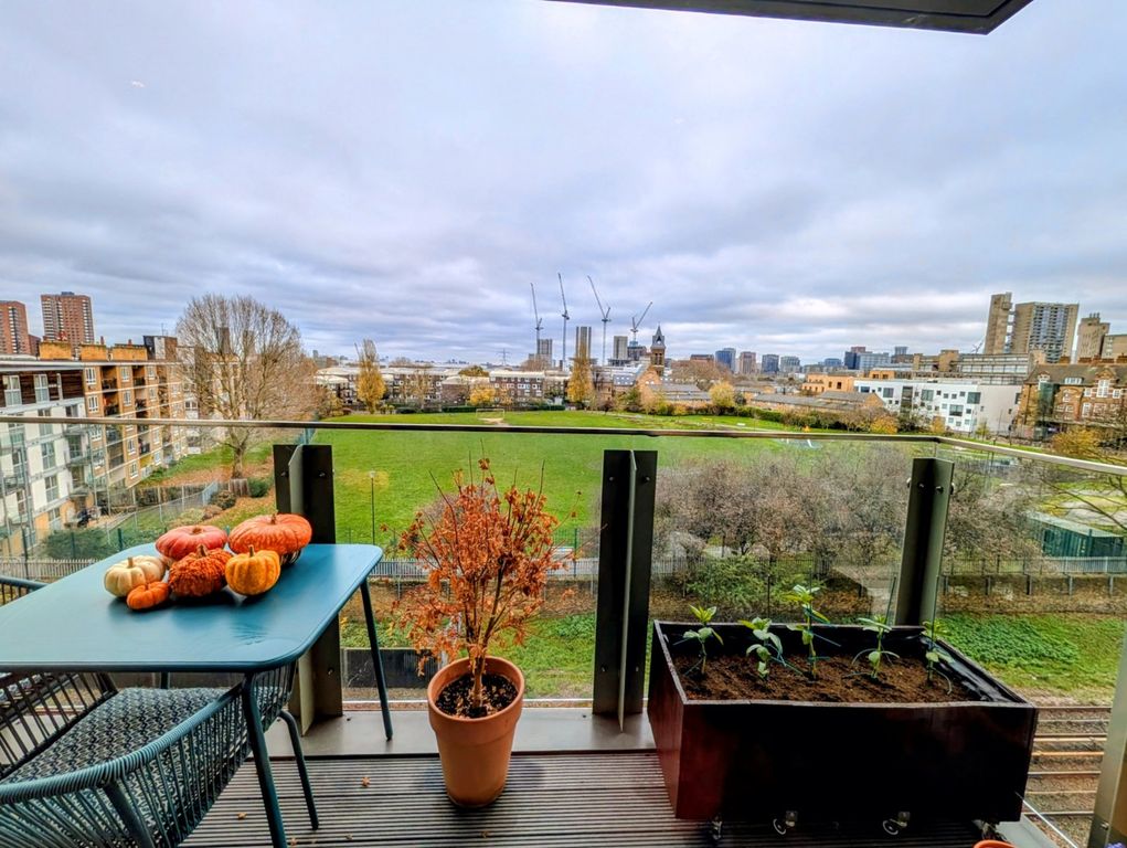 Property photo 3 of 22 Balcony