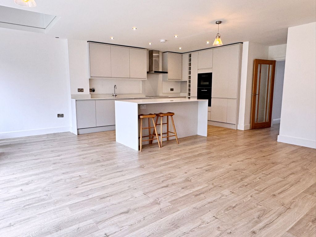 Property photo 3 of 20 Kitchen Breakfast Family Room