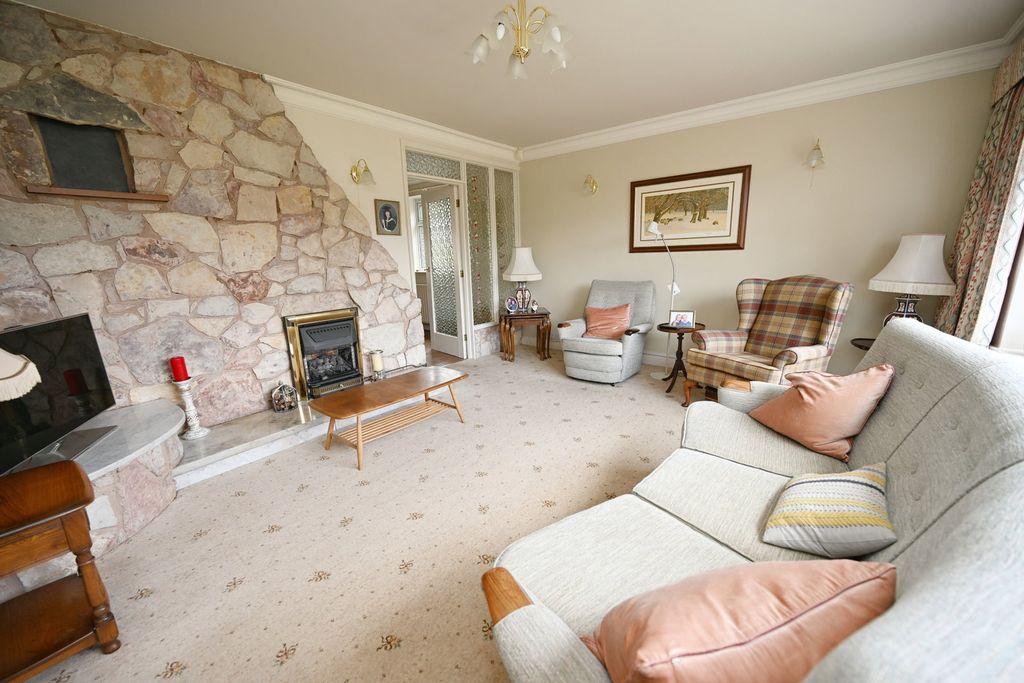 Property photo 3 of 22