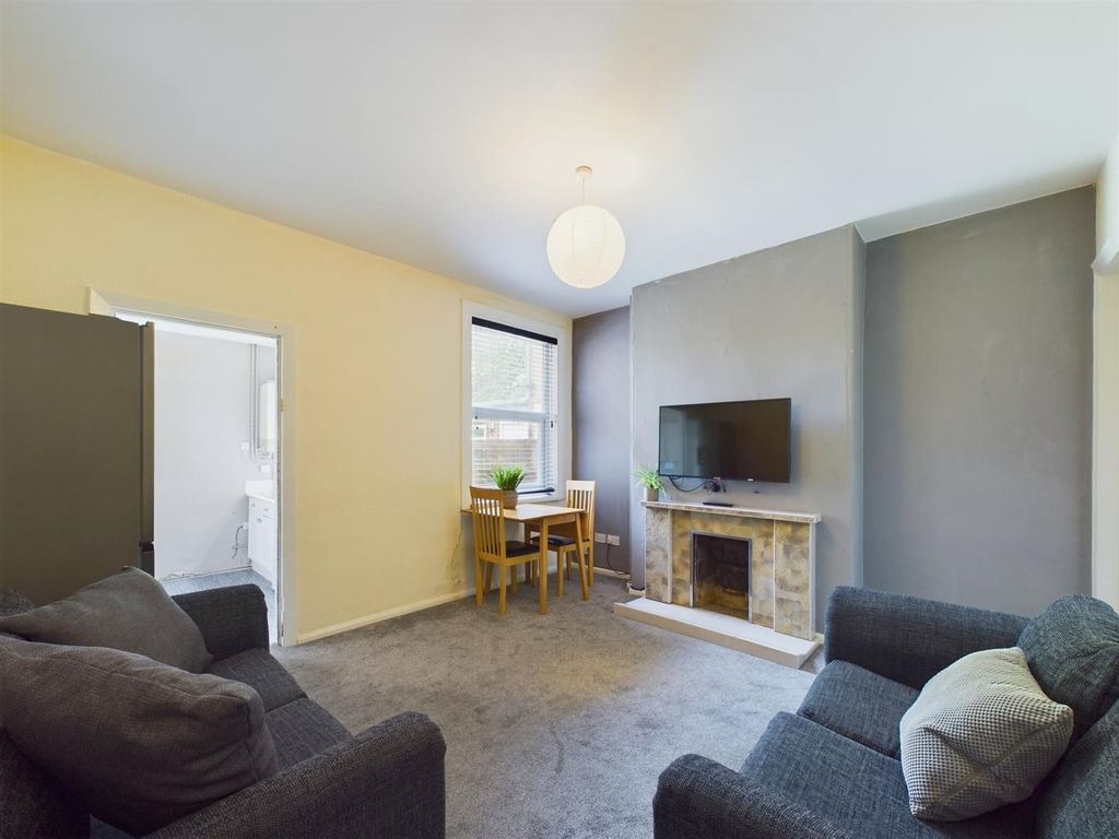 Property photo 3 of 9 Cam02699G0-Pr0108-Still003.Jpg