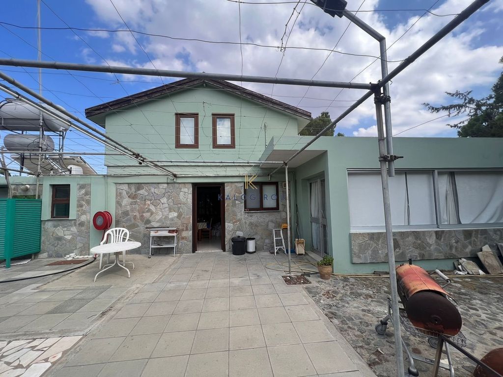 Property photo 2 of 26