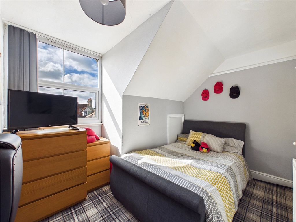 Property photo 3 of 18 Picture No. 01