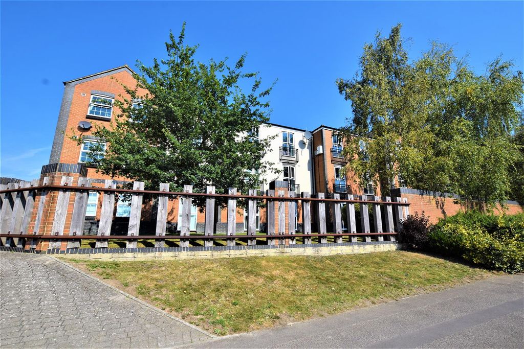 Property photo 1 of 8