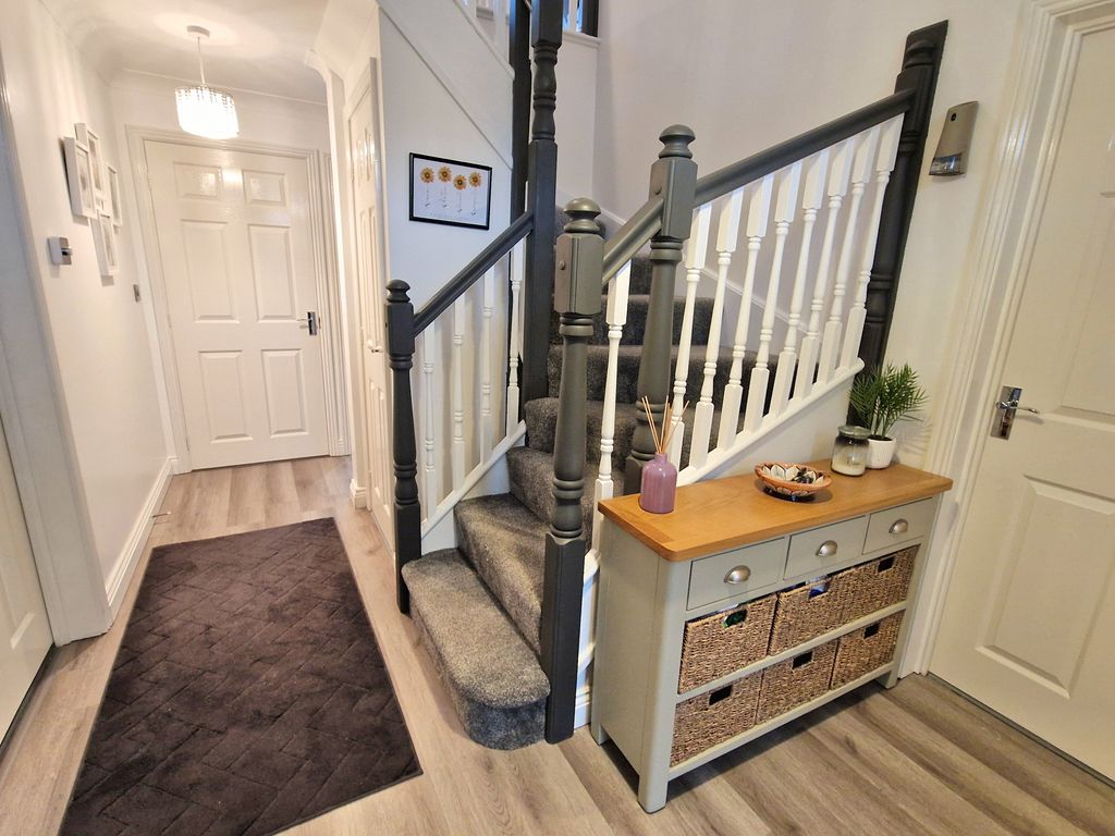 Property photo 3 of 33