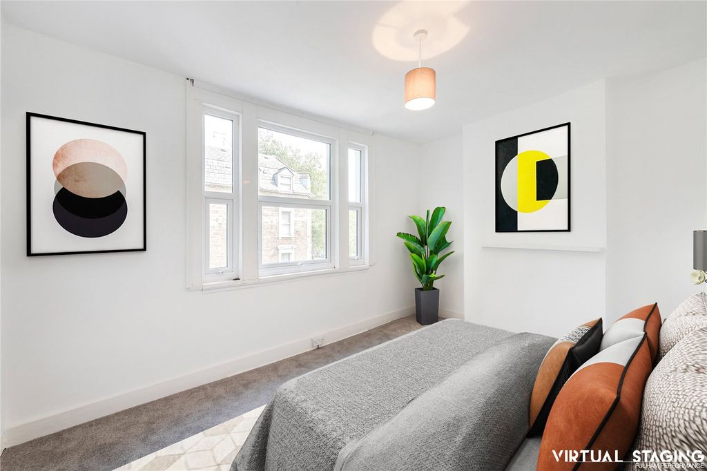 Property photo 3 of 6 Bedroom 2