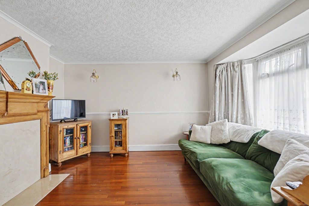 Property photo 3 of 21 5366107