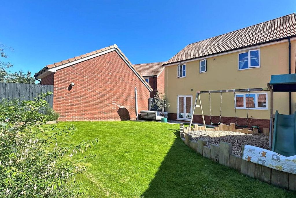 Property photo 2 of 14