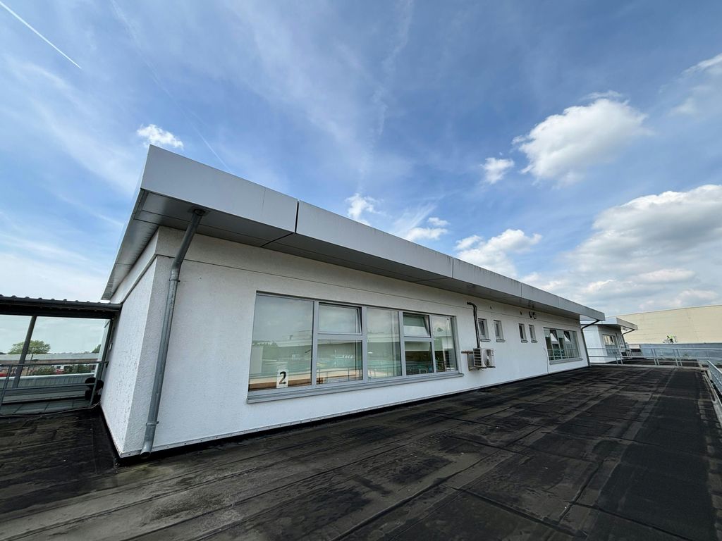 Property photo 1 of 6 Unit 2 Watligton House Oxford.Jpg