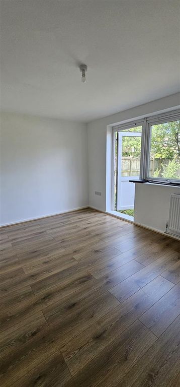 Property photo 3 of 11 5.Png