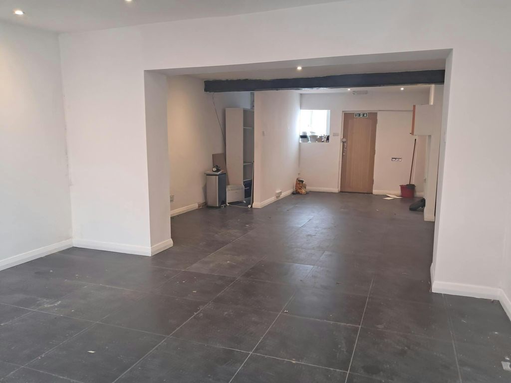 Property photo 2 of 6 1000001598.Jpg