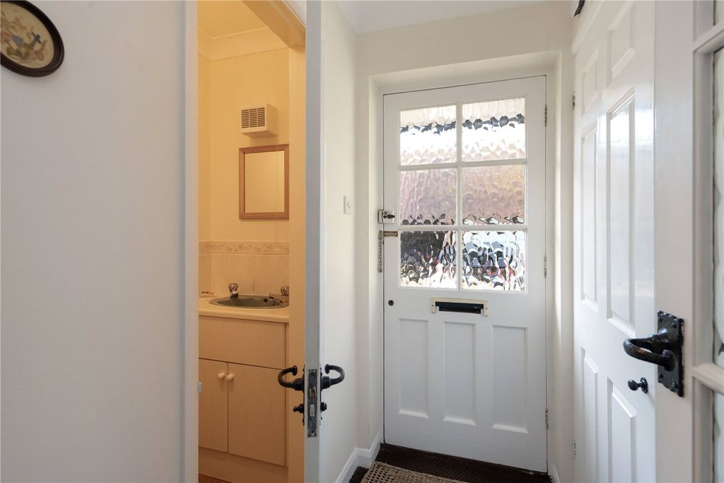 Property photo 2 of 21 Picture No. 20