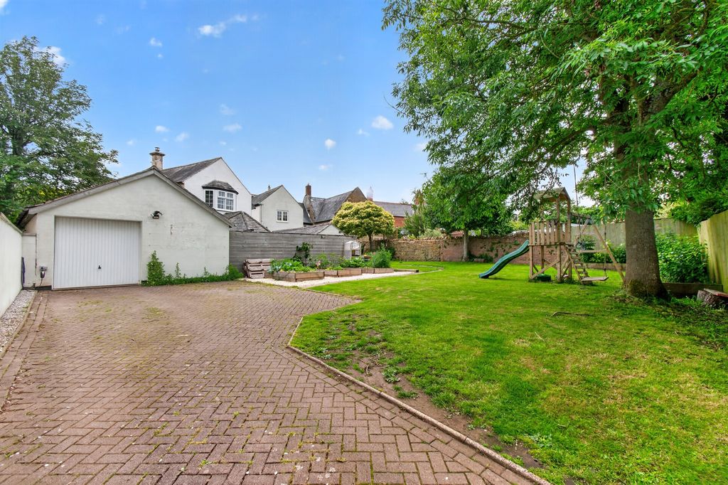 Additional image 22 of 5 bed terraced house for saleMain Street, Belton In Rutland, Oakham LE15