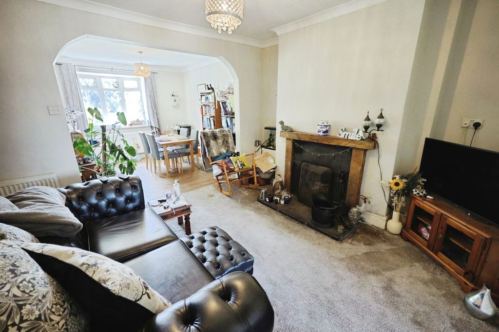 Property photo 2 of 11 Pbox-Img.Jpg
