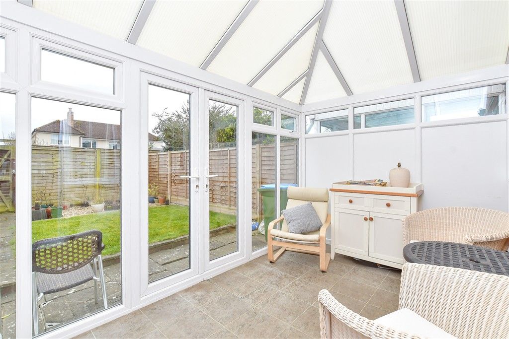 Property photo 2 of 12 Conservatory