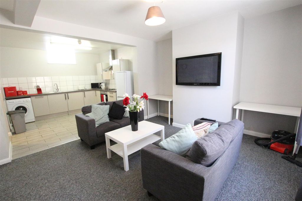 Property photo 2 of 13 Img_9822.Jpg