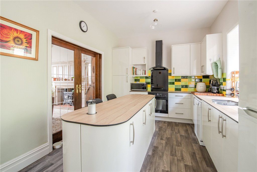 Property photo 2 of 37 Living Kitchen