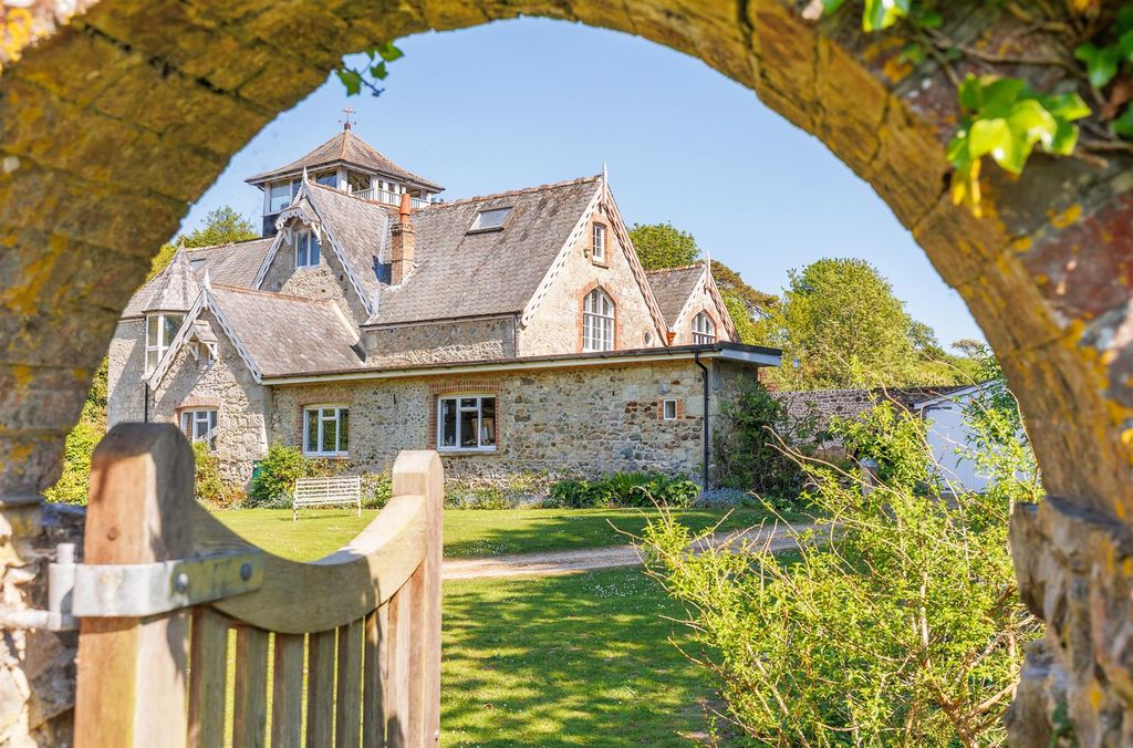 Property photo 1 of 27 Wydcombe Manor West