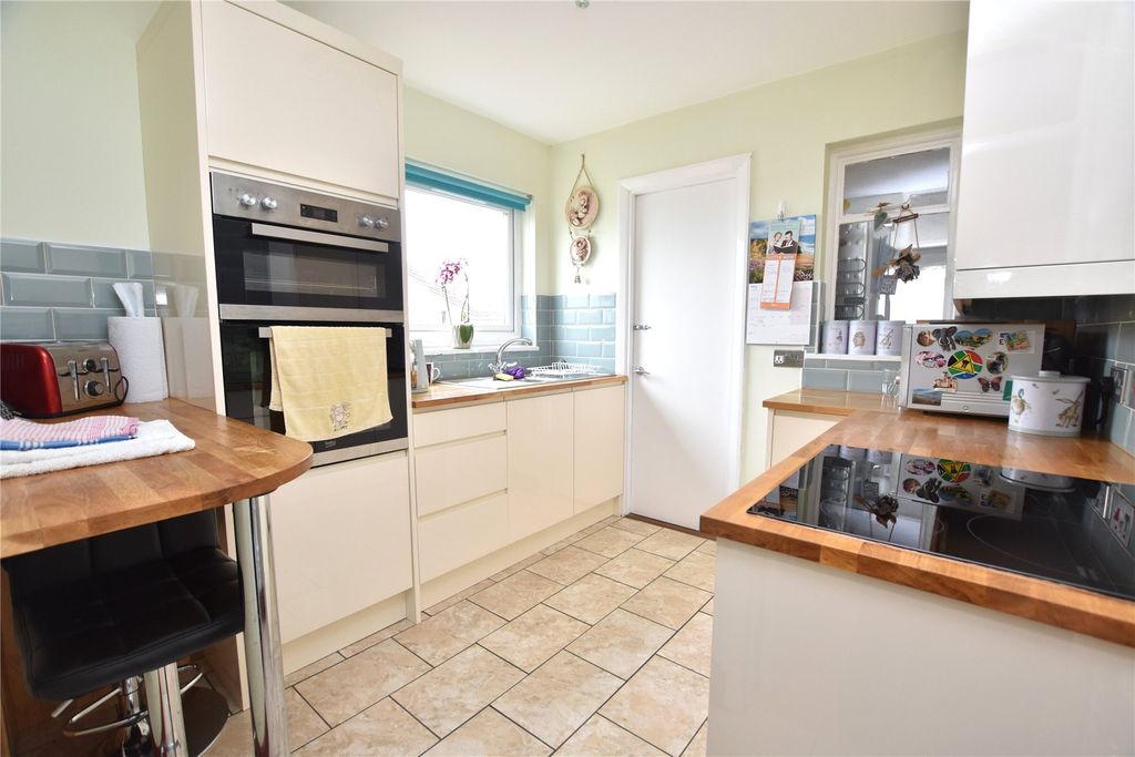 Property photo 2 of 13 Kitchen
