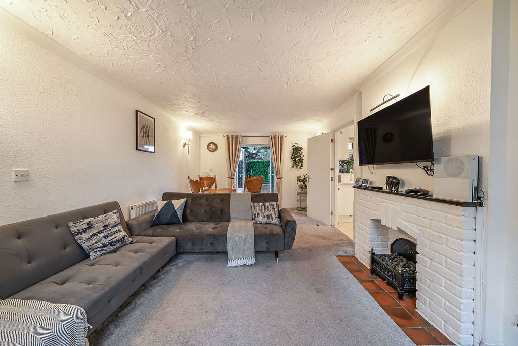 Property photo 3 of 20