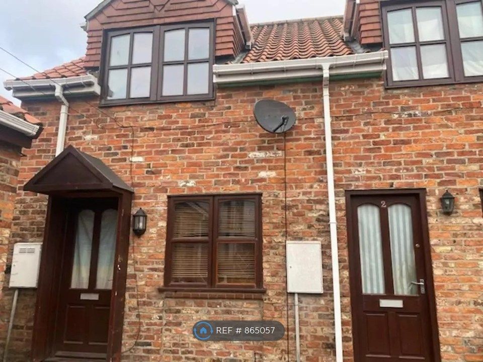 Property photo 1 of 35 Showing No 3 And 2 Market Court