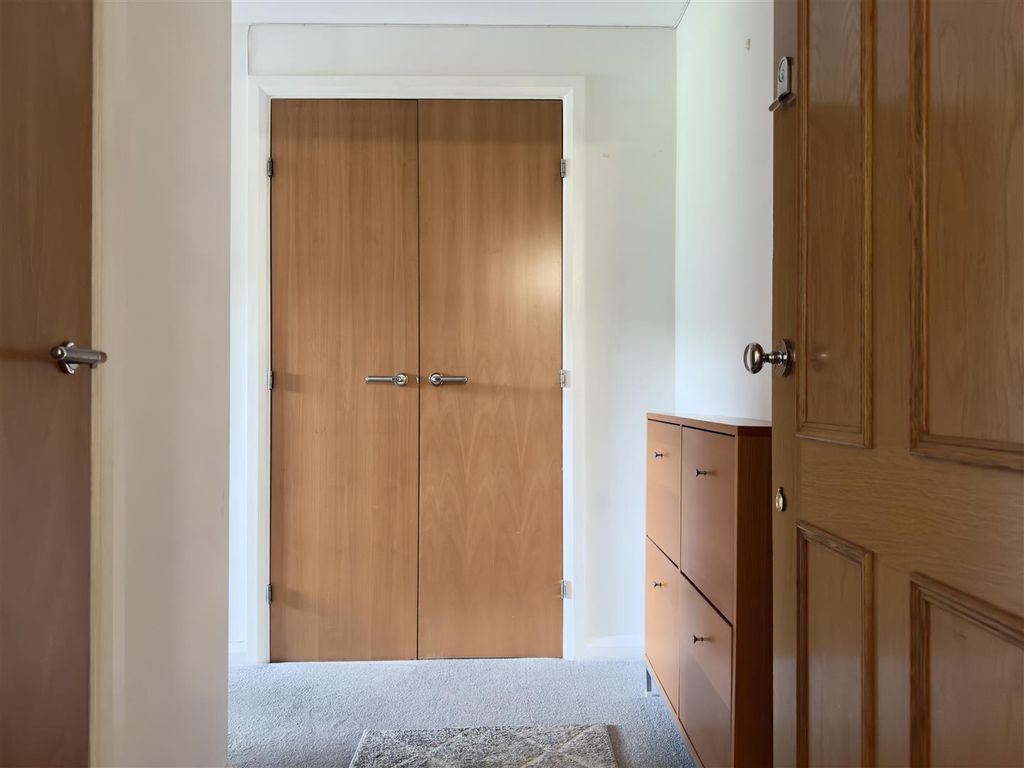 Additional image 16 of 2 bed flat to rentPierhead View, Penarth Marina CF64