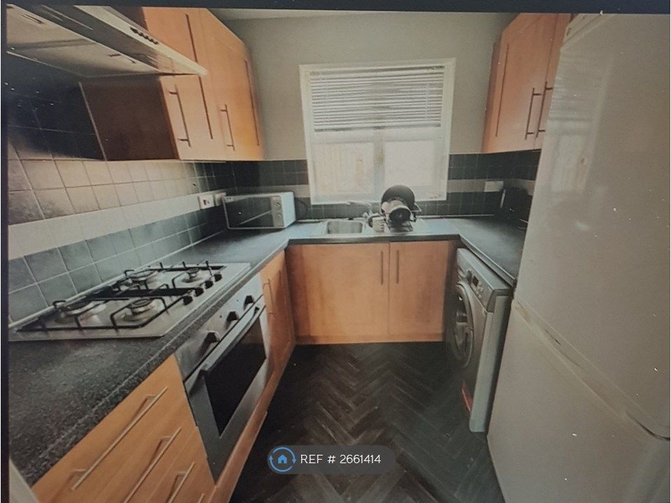 Property photo 2 of 23