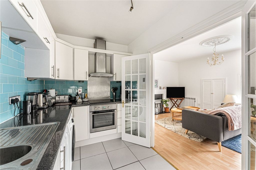 Property photo 3 of 17 Kitchen