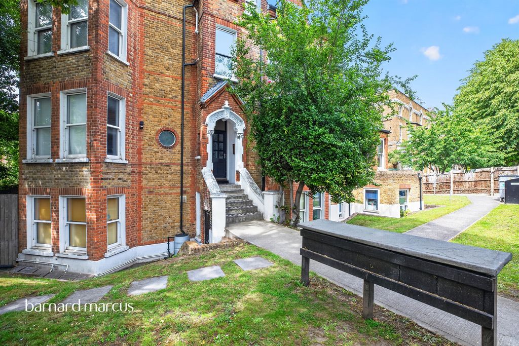 Property photo 2 of 9