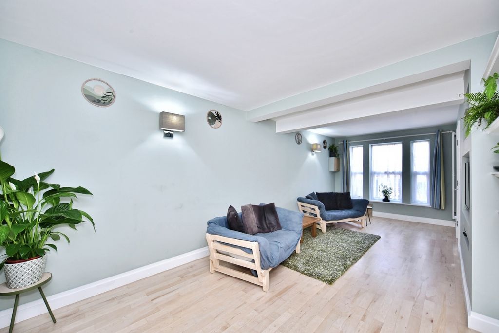 Property photo 2 of 16 Pbox-Img.Jpg