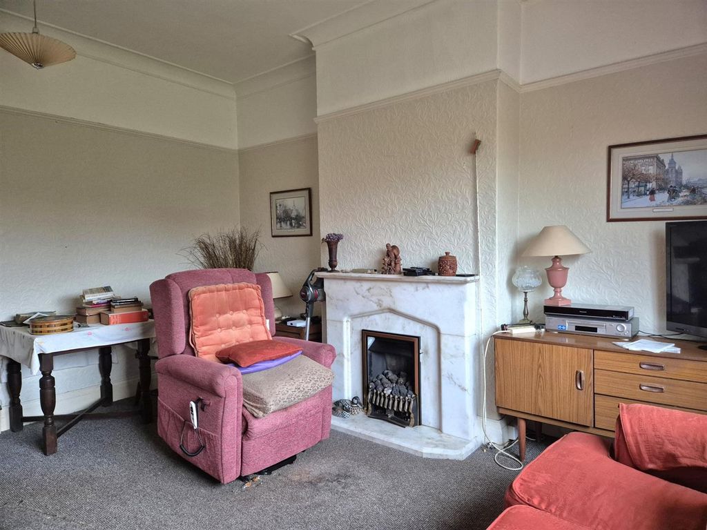 Property photo 3 of 8 20251217_123537_Resized.Jpg