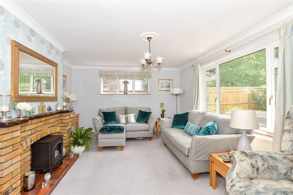 Property photo 1 of 14 Lounge