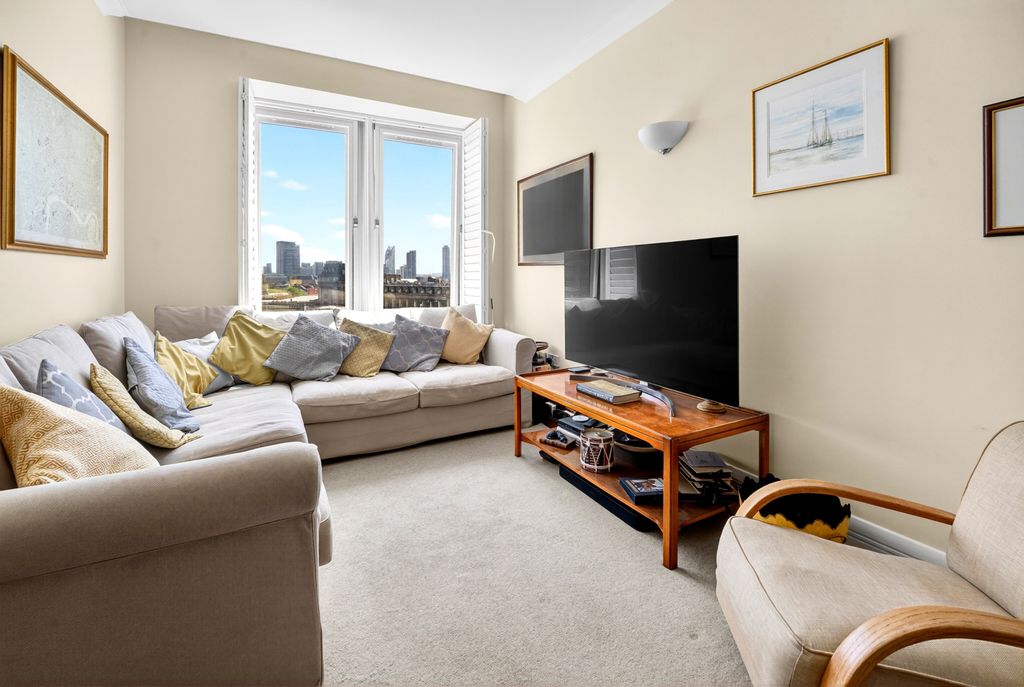 Property photo 1 of 31