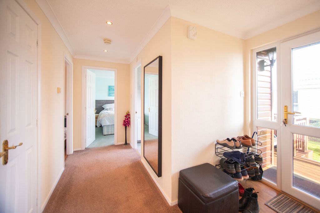 Property photo 2 of 25 Hall