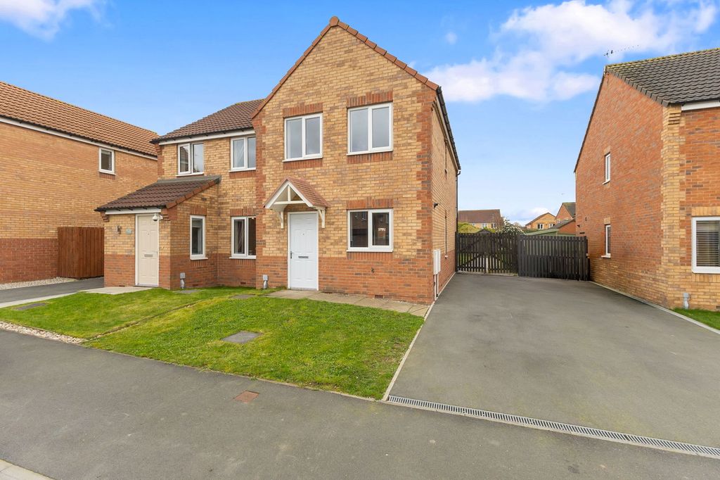 Property photo 1 of 20