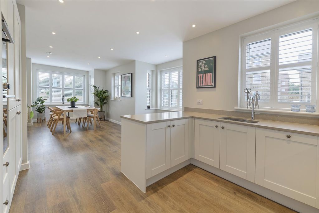 Property photo 2 of 25 17Newbridge04.Jpg