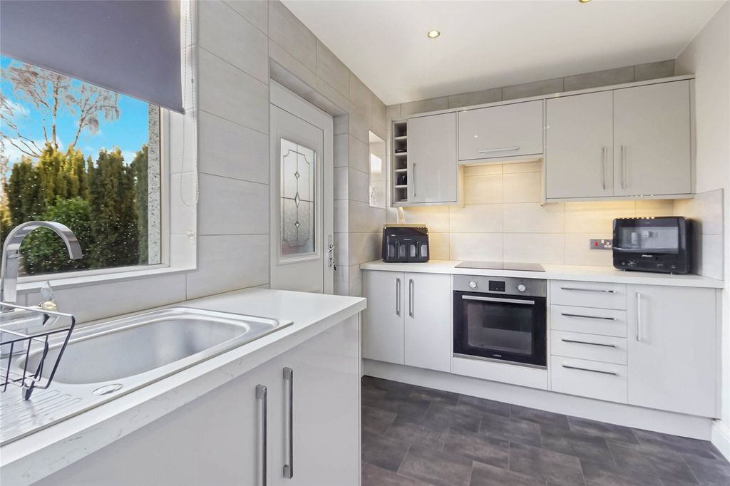 Property photo 3 of 29 Picture No. 08