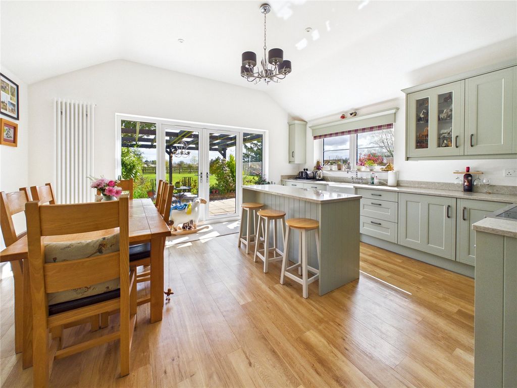 Property photo 2 of 37 Picture 2