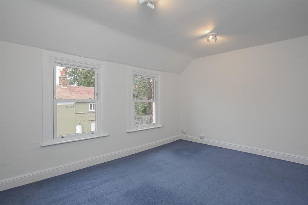 Property photo 2 of 13 Lounge 2.Jpg
