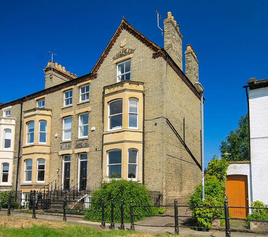 Property photo 1 of 11 Sunny Front Brunswick Instagram.Jpg