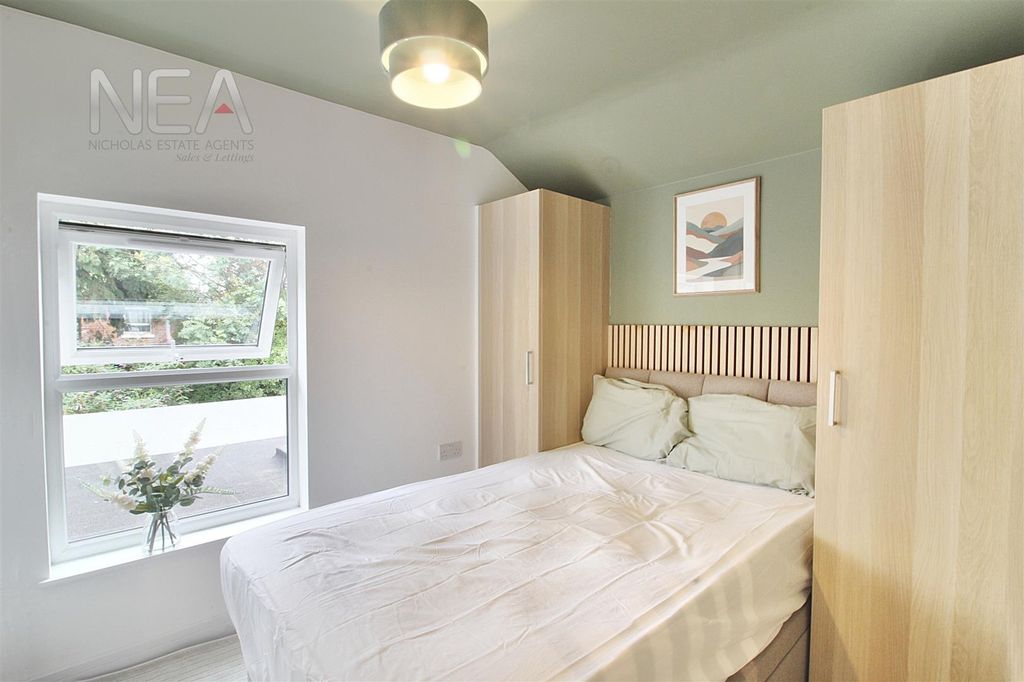 Property photo 1 of 15 Room Three