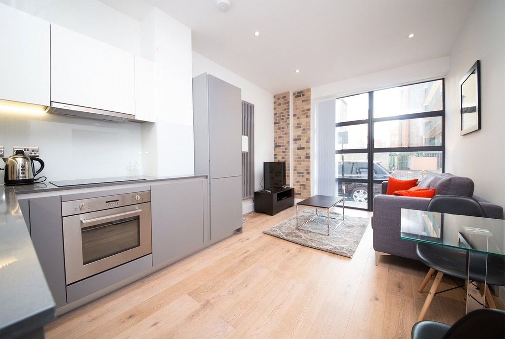 Property photo 1 of 7 Studio/Kitchen Area