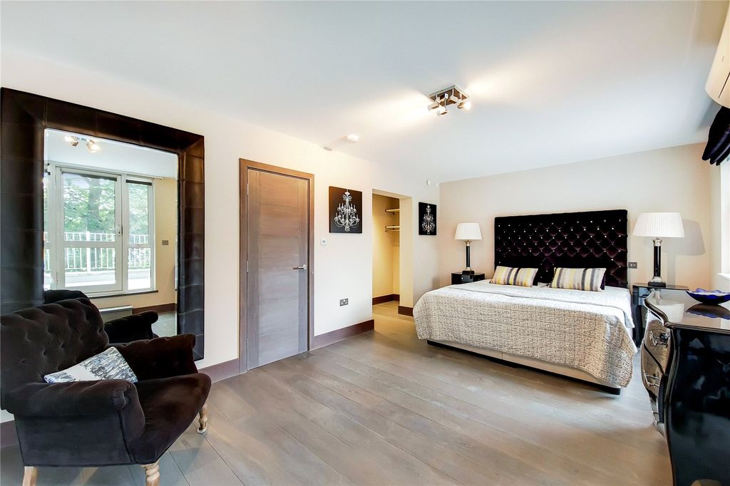 Property photo 2 of 15 Picture No. 29