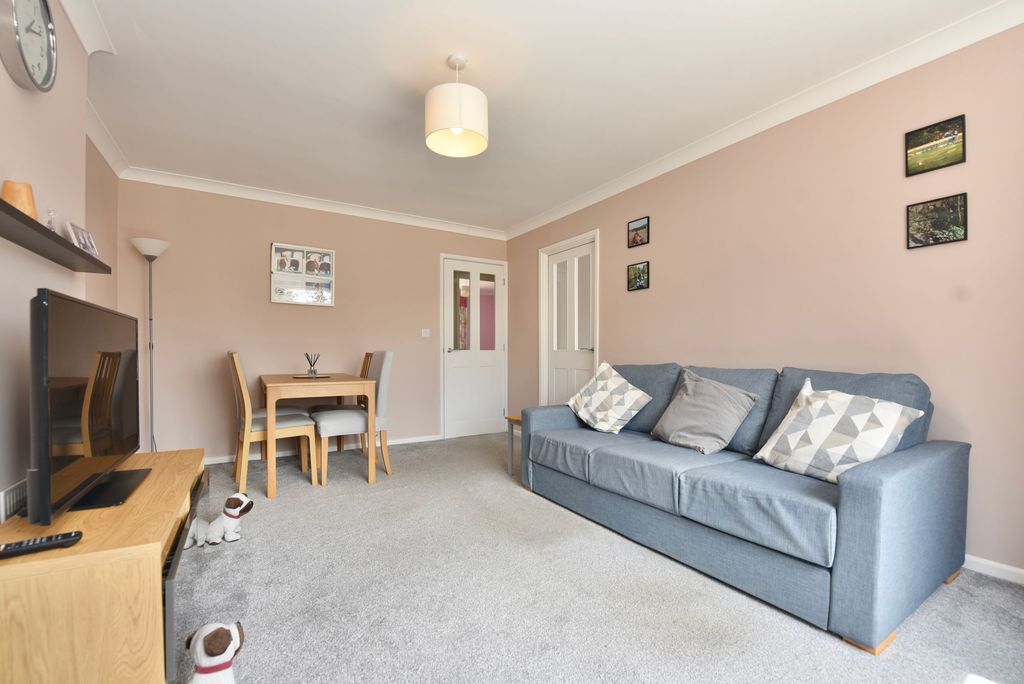 Property photo 3 of 11