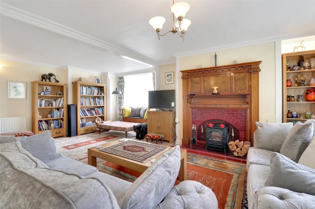 Property photo 2 of 37 Picture No. 19