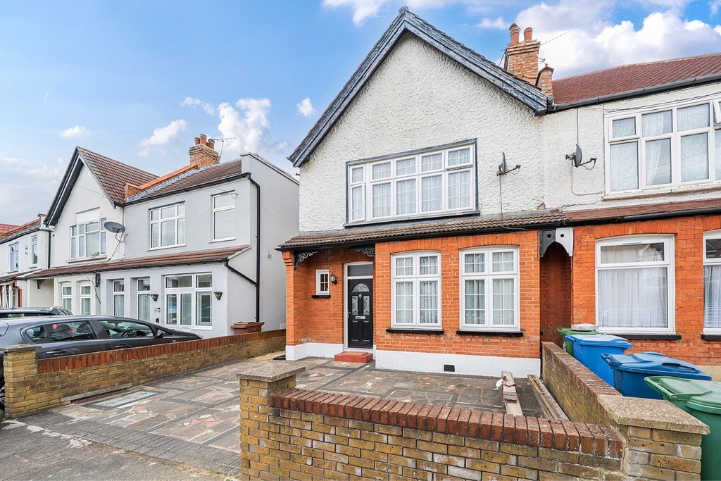 Property photo 1 of 17 1296036-33-682F0E...