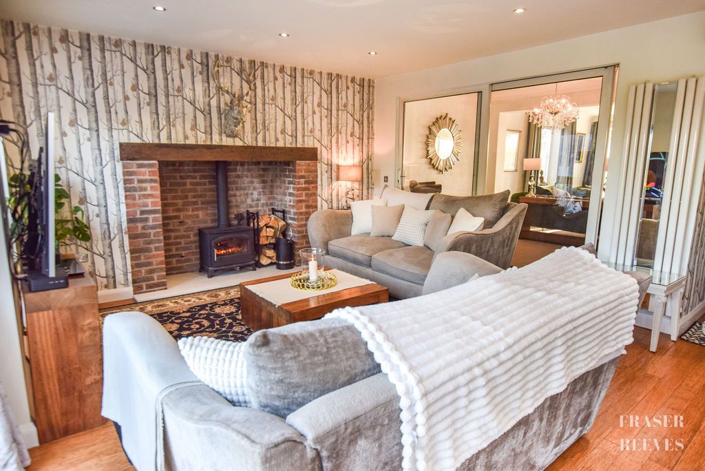 Property photo 3 of 35 Warm Glow