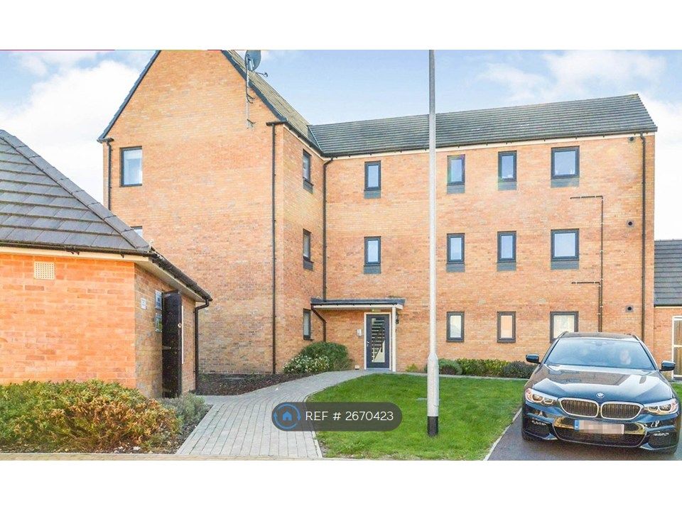 Property photo 2 of 13 Rear Side Entrance