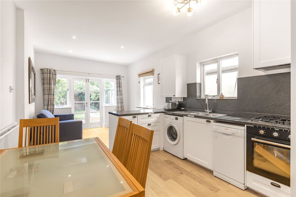 Property photo 1 of 16 Picture No. 17